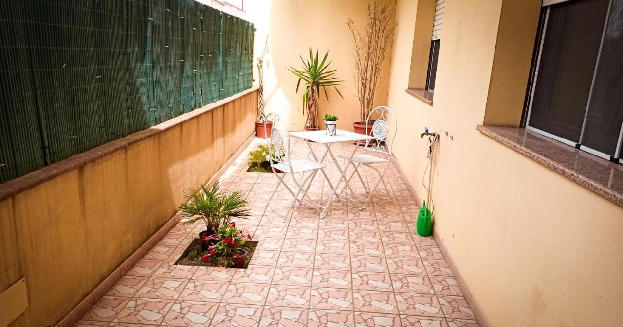 Domumontegrappa - Appartamento Indipendente Con Giardino - Sestu Exterior foto